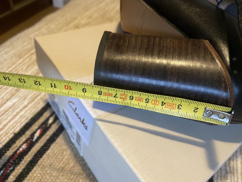 Czółenka Clarks rozmiar 37