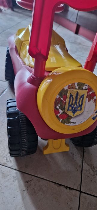 Машинка для дітей з музикою