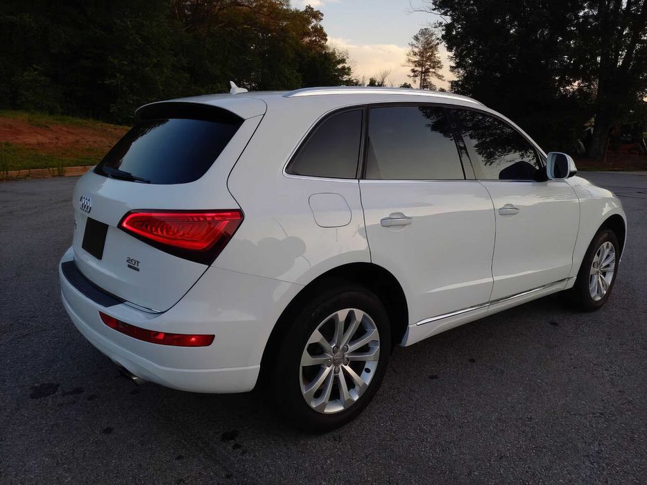 Audi Q5      2015