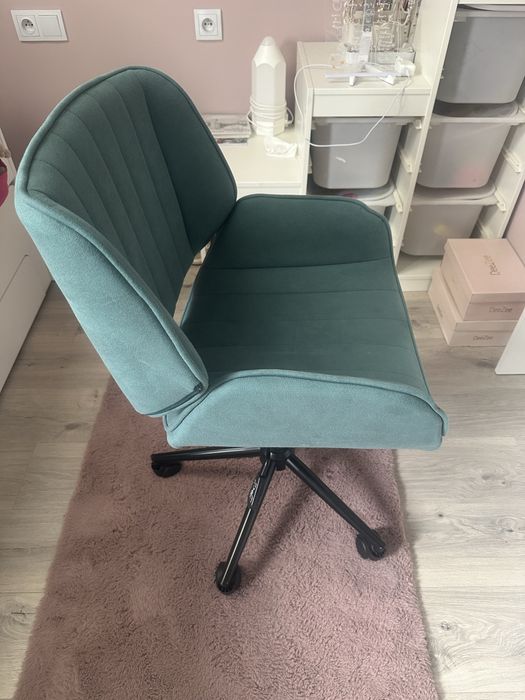 Krzesło biurowe, tapicerowane.