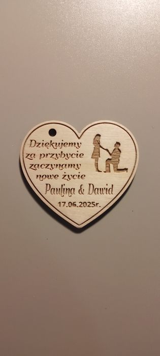 Zawieszka drewniana na alkohol weselny