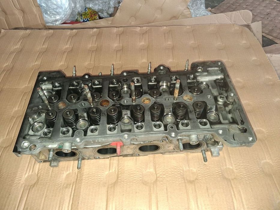 Głowica silnika Opel Vectra C Zafira B 1.9 CDTI 46822135
