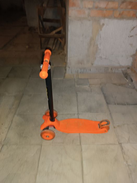 Самокат дитячий продам