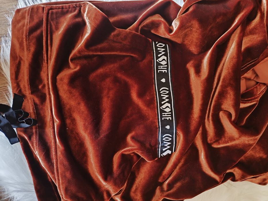 Damska welurowa bluza