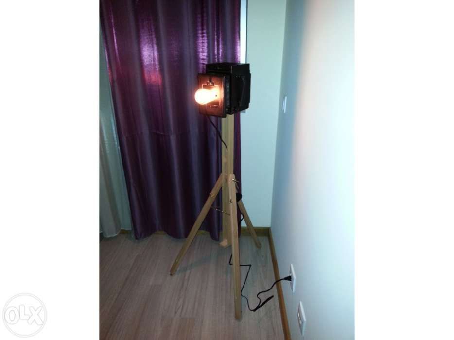 Candeeiro de pé - Thornton Pickard