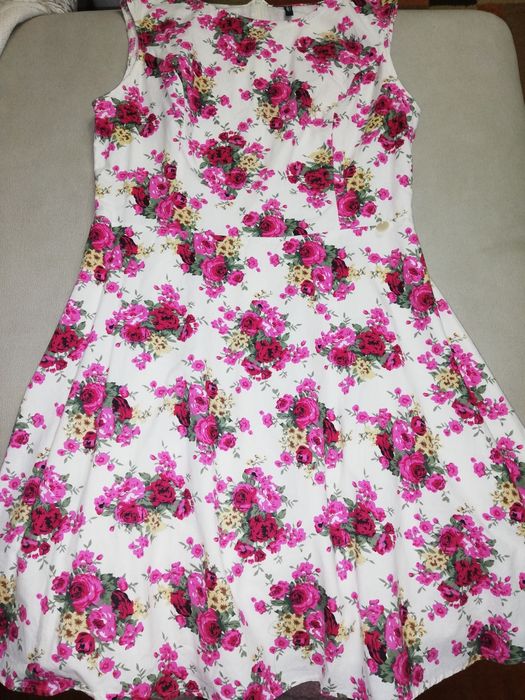 Vestido com flores da Lanidor