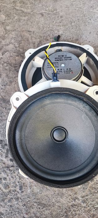 динаміки в авто корпусні 16см.