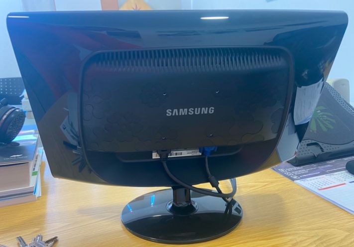 Monitor Samsung 15000:1