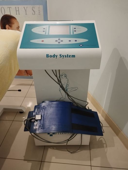 Maquina de eletroestimulacão