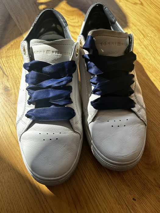 Tommy hilfigher sneakersy, białe skórzane 40