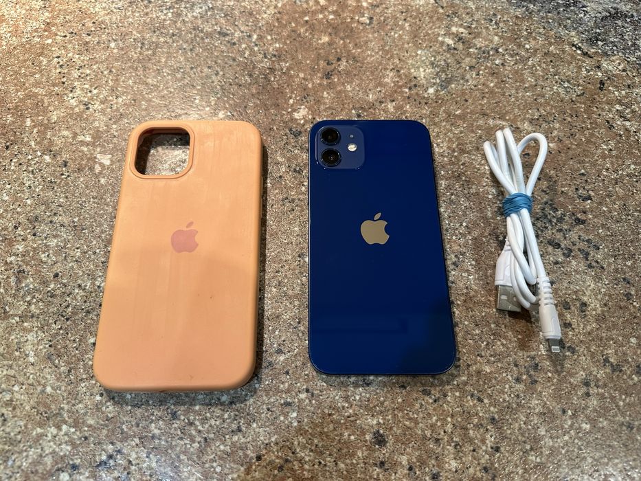 Продам iphone 12 64 синій айфон 12