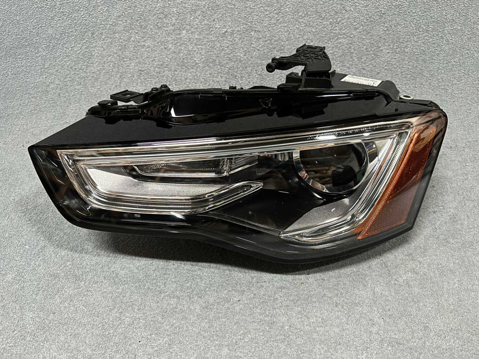 Фары передние Фара правая левая Audi A5 8T 2007-2016 разборка