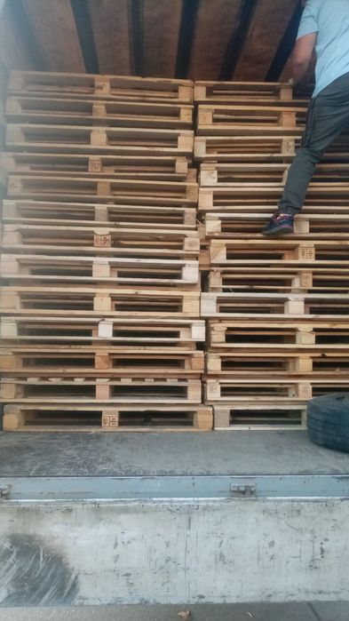 Продаж та Bикуп дерев'яних піддонів в м. Українка