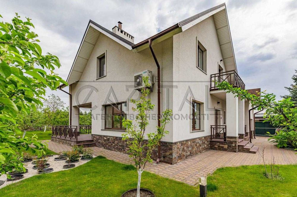 Пропонується в оренду будинок площею 260м2 та територія 1.5га землі у вільному користуванні Іванковичі - View 3