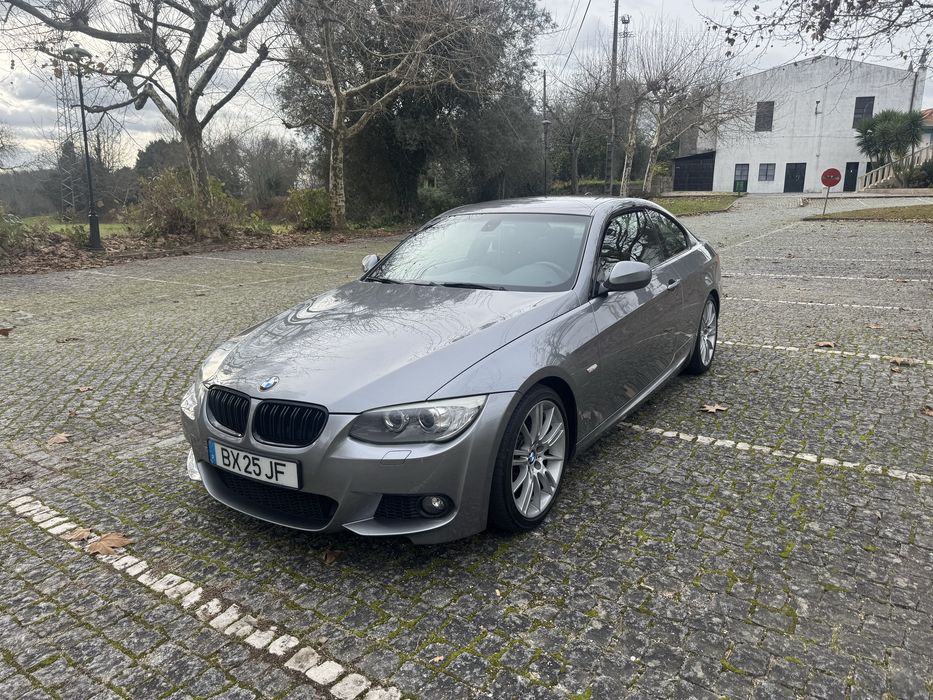 BMW 320i coupe 2010 Pack M Original Automatico com livro de revisoes
