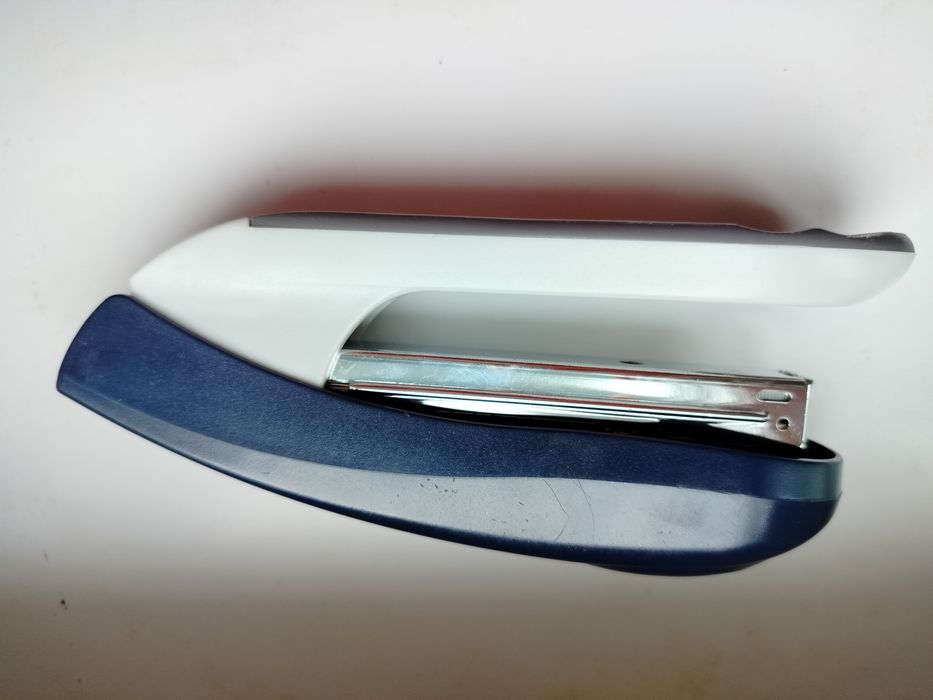 Степлер Axent 18 см