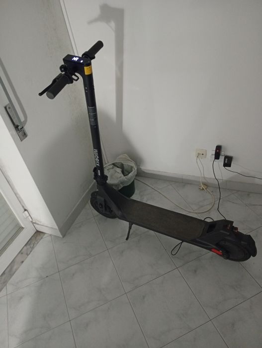 Trotinette électrique para vender muito bom  130€