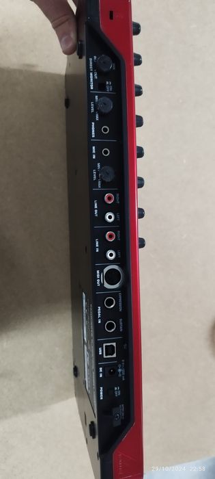 Controlador midi /USB Behringer UMA25s