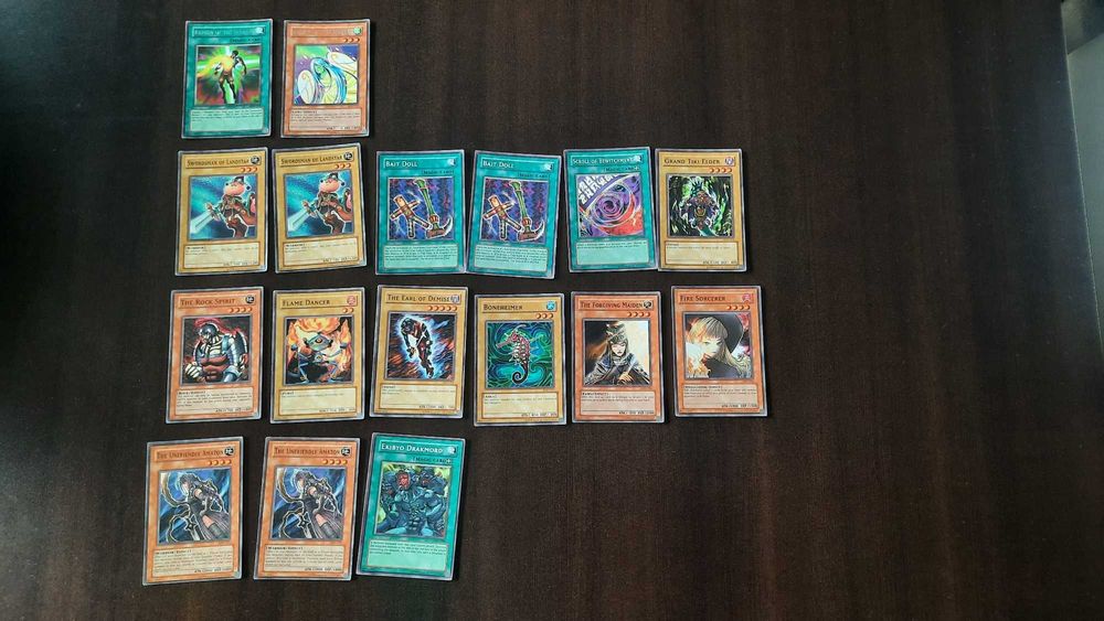 YuGiOh / Yu-Gi-Oh - Vários bundles TCG cartas de diversos decks Vintage - Excelente / Near Mint