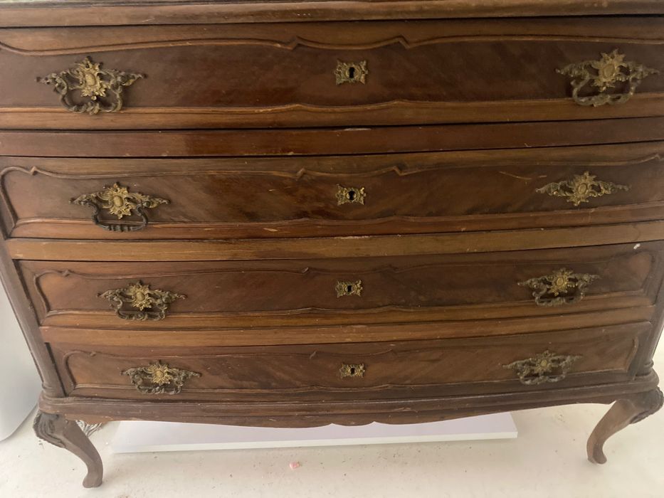 Comoda antiga campo de Ourique