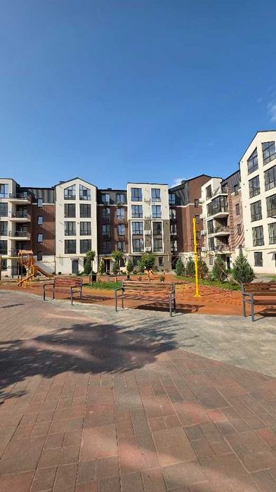 Квартира в Чайка Люкс на Сахарова, висота 5 метрів, Газ, Цегла, Новобудова АК