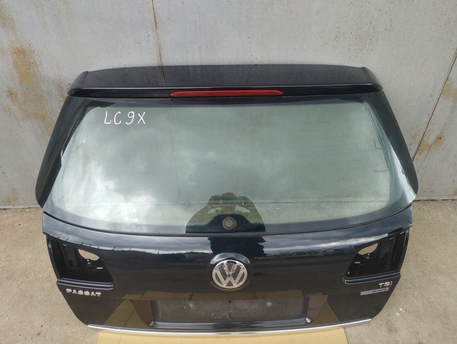 Крышка багажника Passat B6