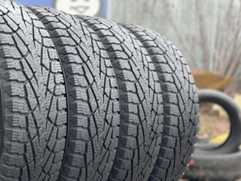 Шини Зимові 4шт 235/85 R16 Nokian Hakkapelita LT2