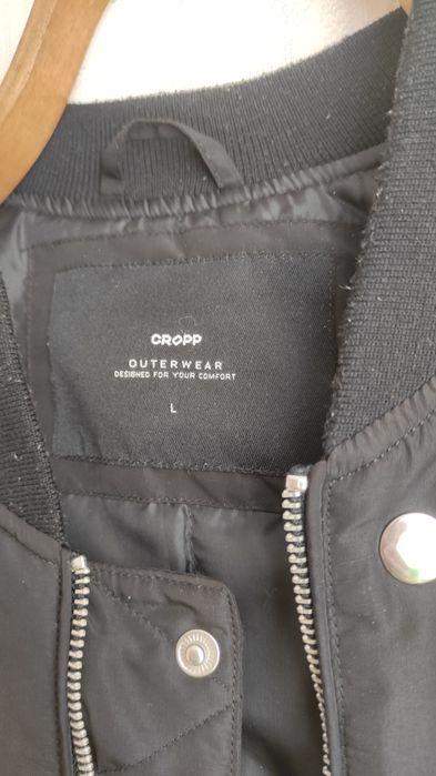 Жіночий бомбер Cropp