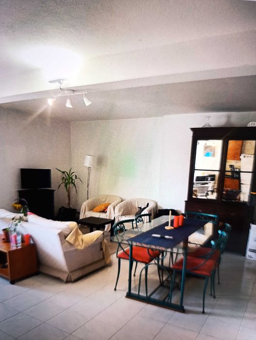 Agradável quarto