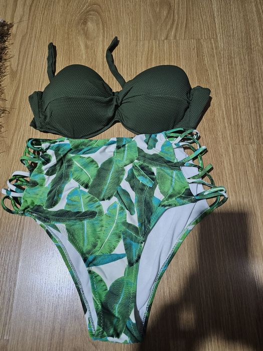 Bikinis e fatos banho