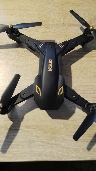 Продам дрон в хорошому состояние без пульта  на запчасти