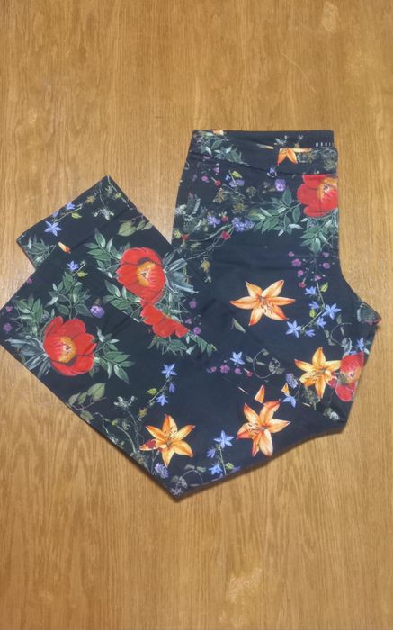 Spodnie damskie cygaretki Mohito M