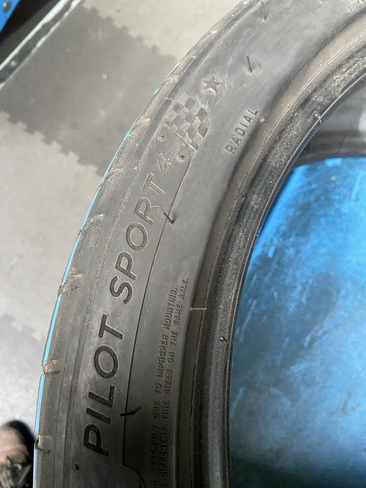 245 / 40 R 19 Michelin Pilot Sport 4