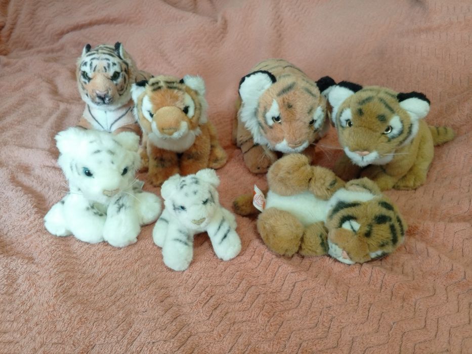 Реалістичні м'які іграшки