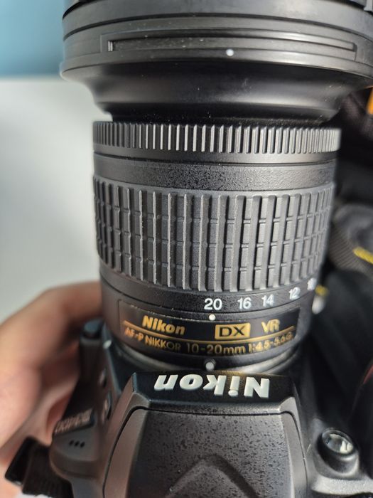 Sprzedam Nikon D3400 i/ lub obiektyw Nikkor AF-P 10-20 mm 1:4,5-5,6 G