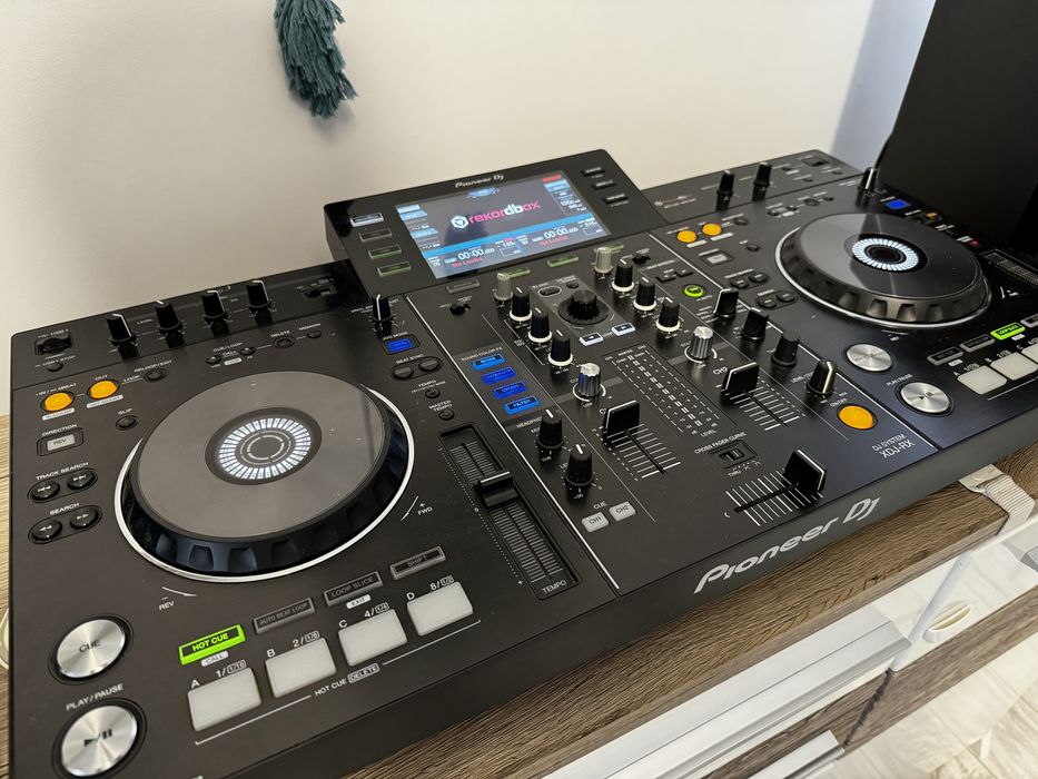 【みつ蔵 】DJコントローラー　XDJ-RX【美品】＋おまけ付き 中古品】Pioneer DJ/一体型DJコントローラー/XDJ-RX -DJ機材