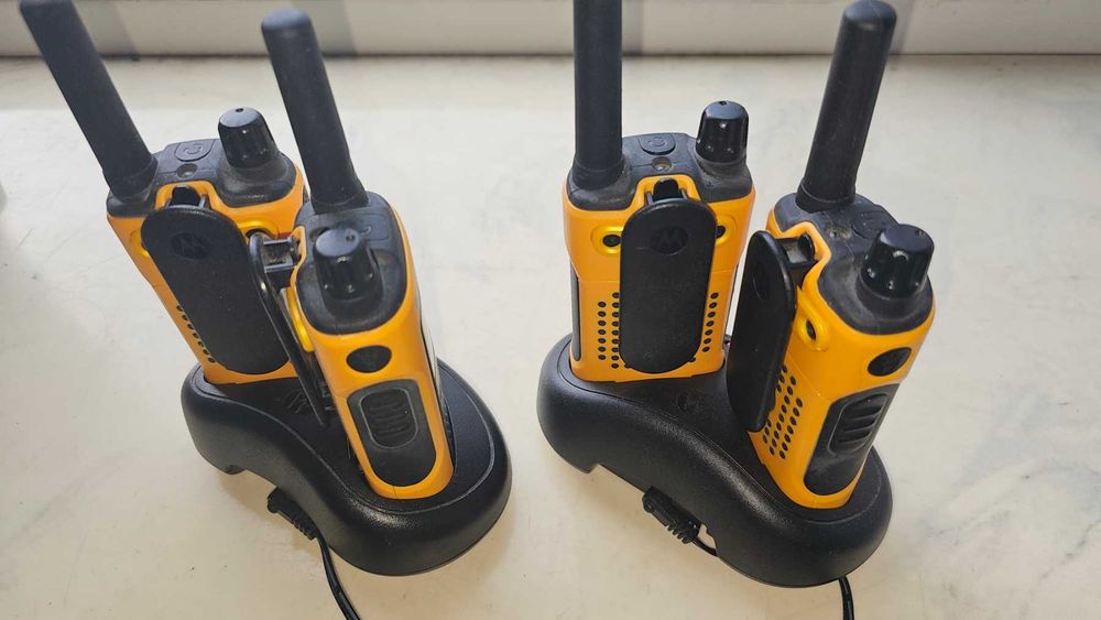 комплект 4 рацій Motorola TLKR T80 Extreme ORG.