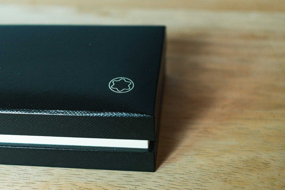 Caneta esferográfica Mont Blanc - NEGOCIÁVEL