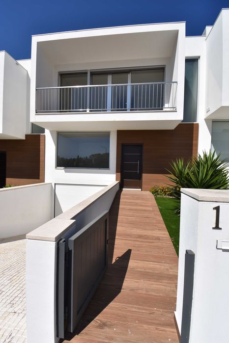Moradia Moderna T3 com Excelentes Áreas e Equipamentos – Conforto e Eficiência