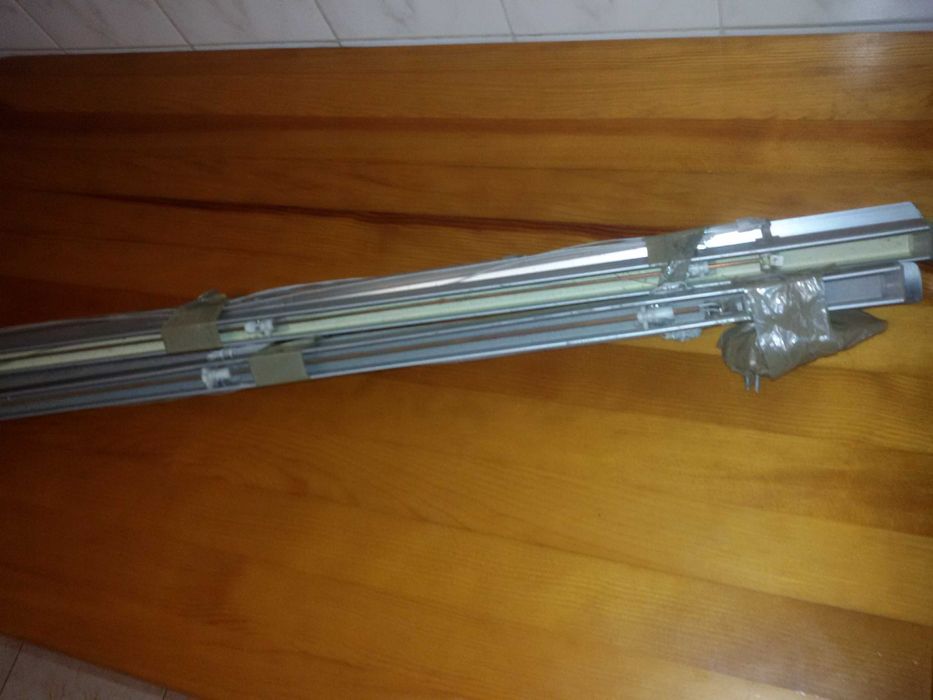 Estore em alumínio- cinzento64575213902339123