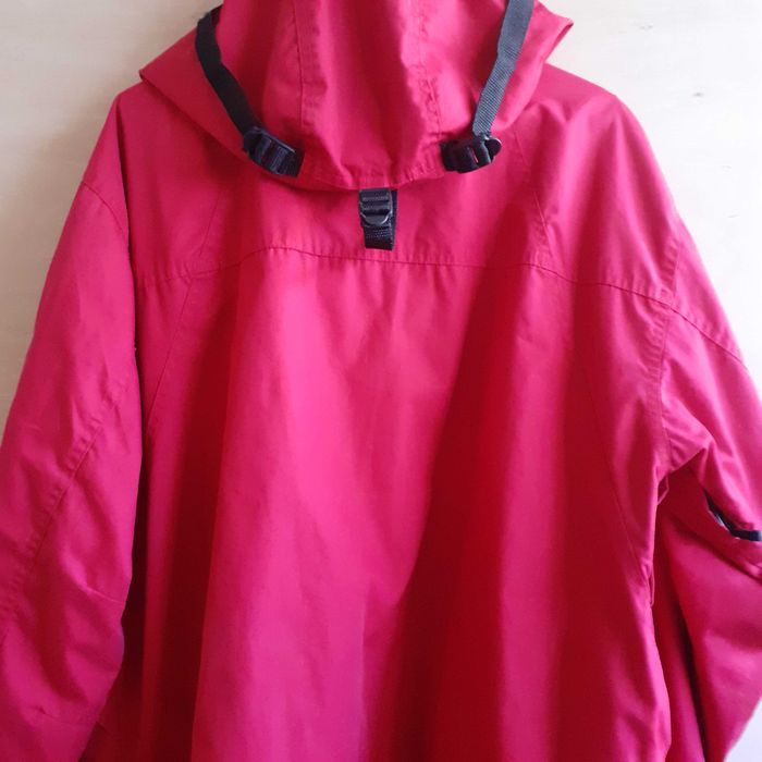 czerwona kurta stormberg
