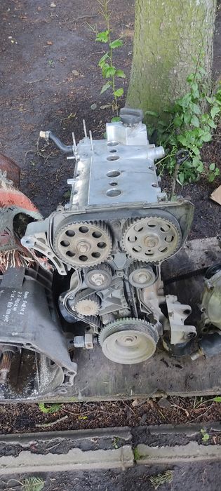 Продам двигун лада 2110 об'єм 1.5 16- клапаний
