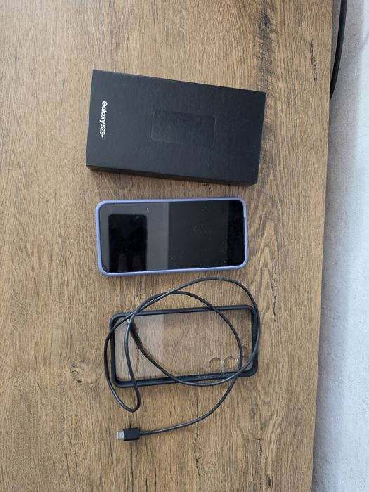 Samsung galaxy s23plus +