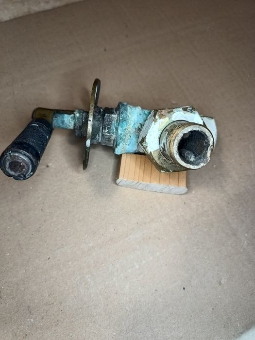 Zawór do grzejnika poniemiecki