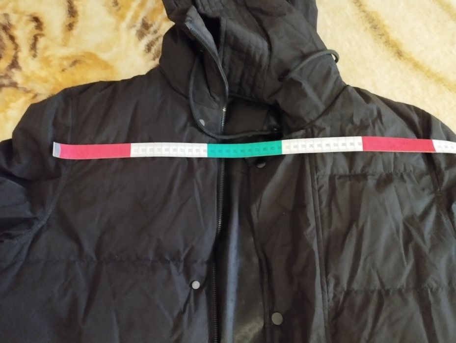 Зимовий пуховик чорний