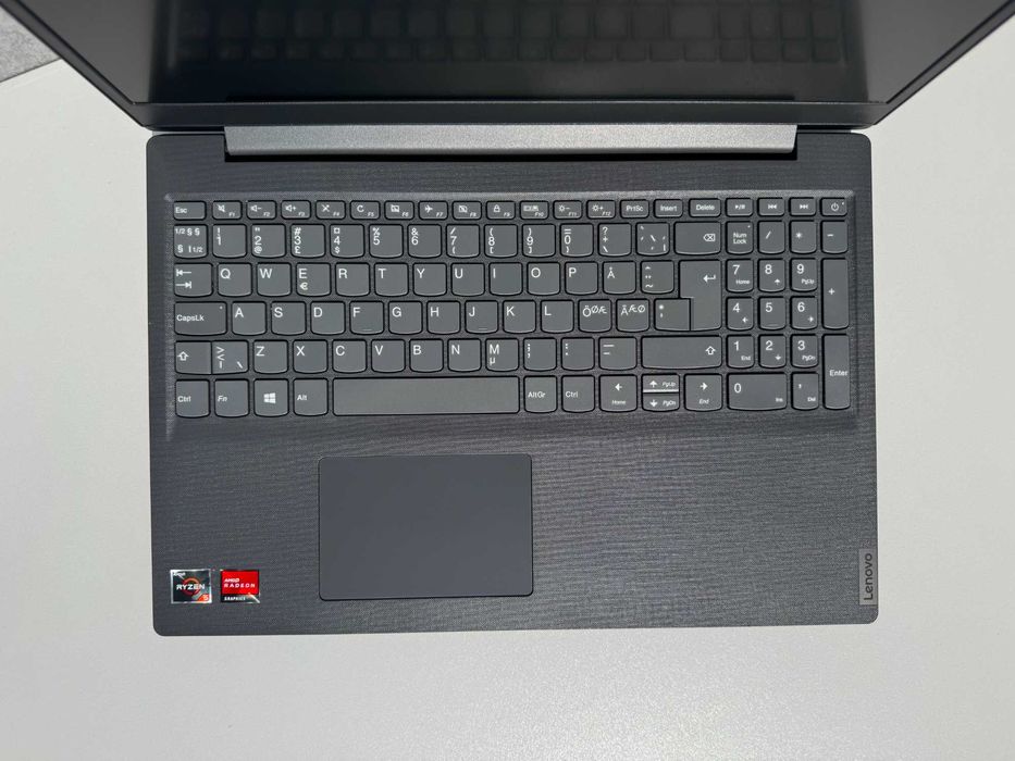 Ноутбук Lenovo V15-ADA/Ryzen 5 3500U/8Gb DDR4/256Gb/15.6" IPS/Гарантія