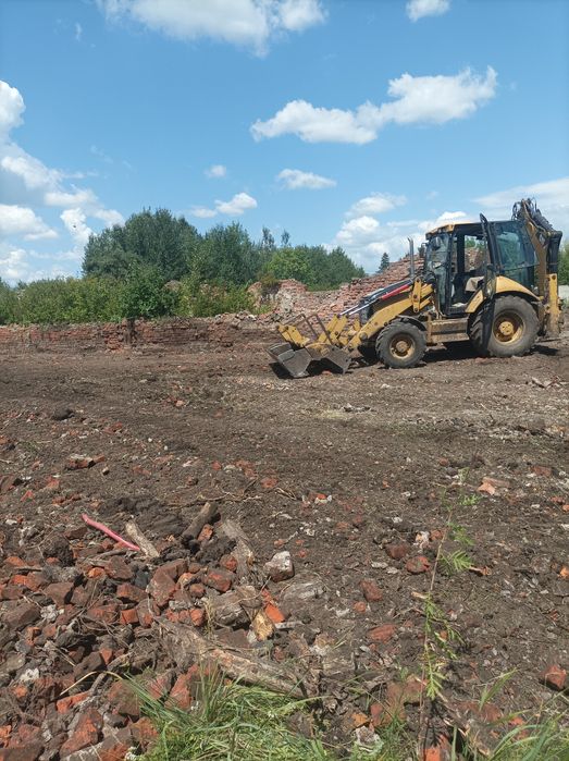 Эксковатор-погрузчик