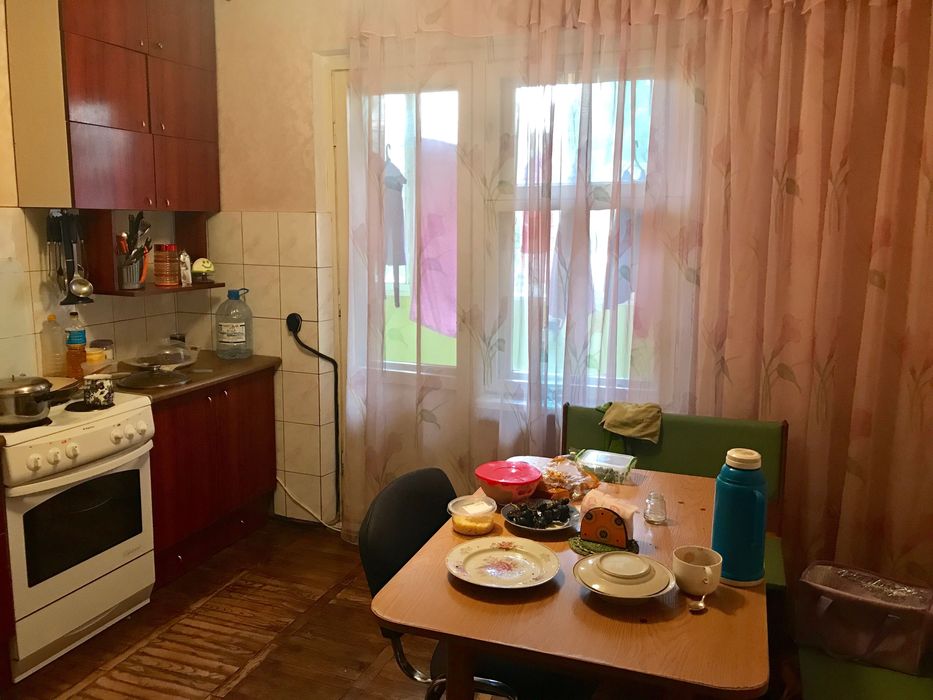 Здається кімната .  Київ, Святошинський район