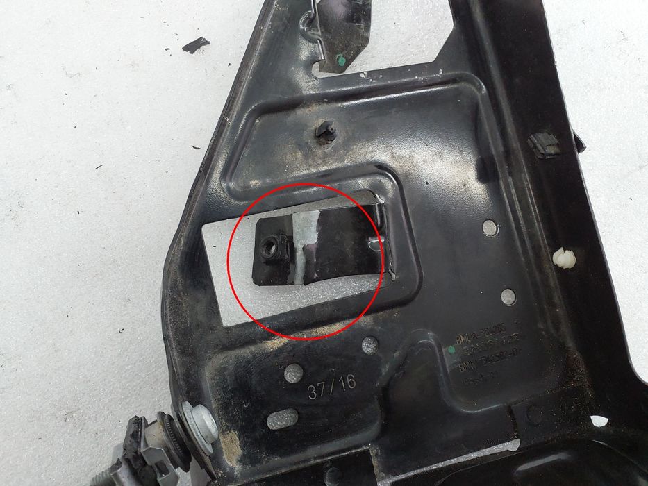 Apoio / Suporte Otica / Farol BMW X1 (F48)