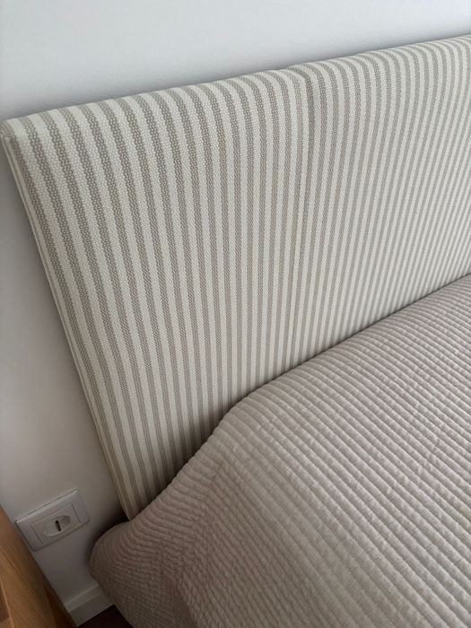 Cabeceira estofada Klarma nova
